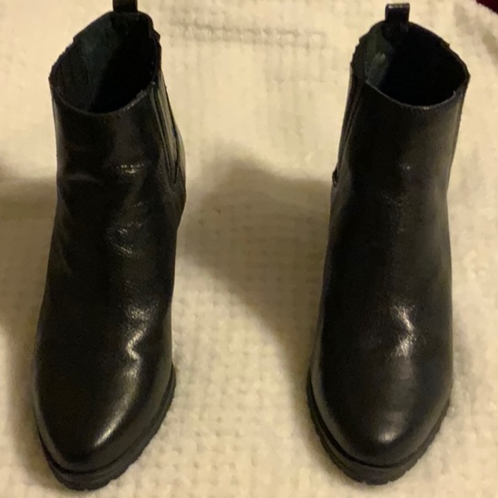 Wedge ankle boots
